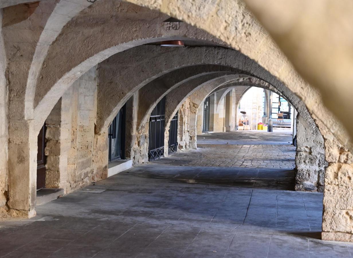 Flaux Gite De Charme "Puisneuf" Proche De Uzes מראה חיצוני תמונה